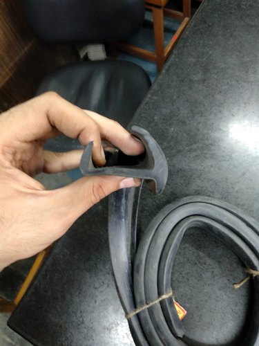 Black EPDM Container Rubber, Size: >30 inch